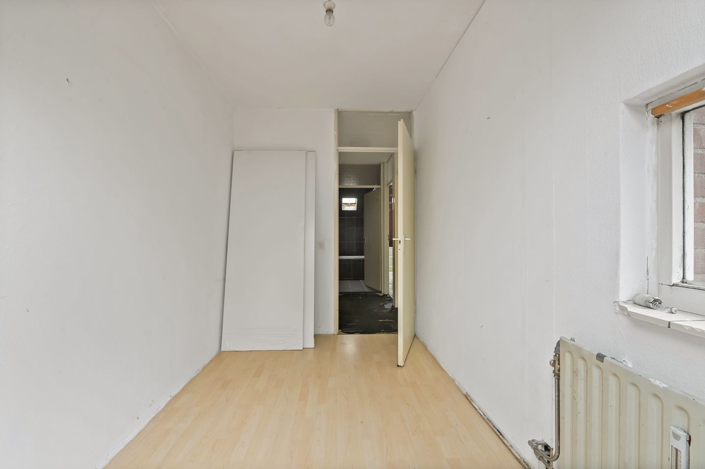 Photo 19 of Albert Rousselsingel 50