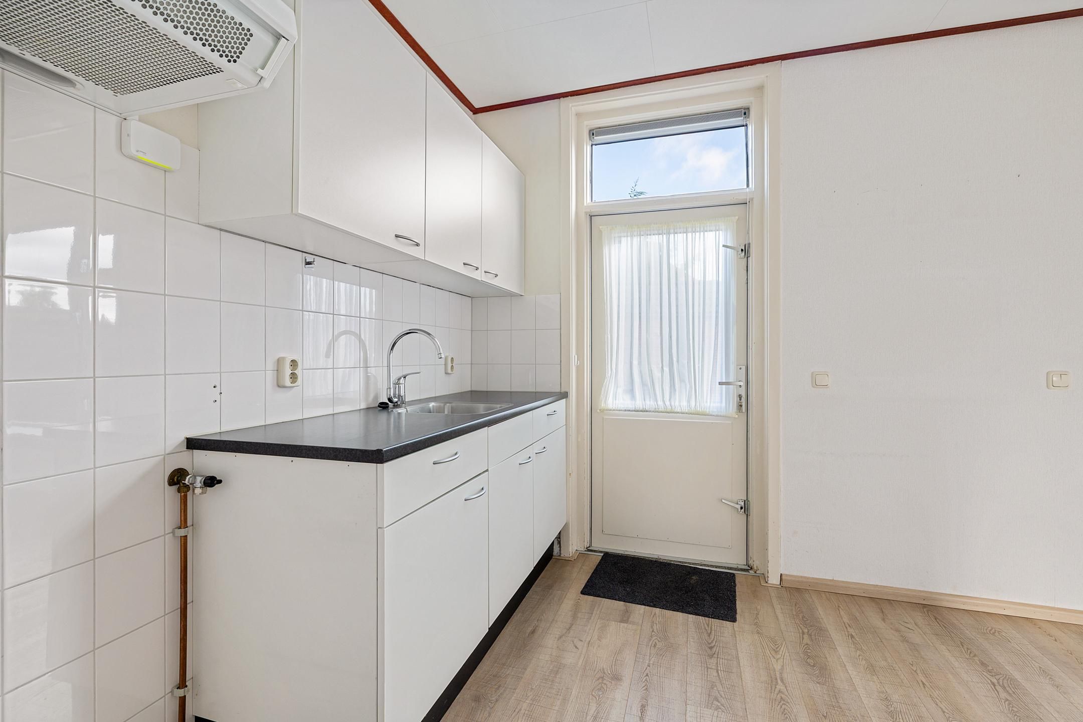 Photo 6 of J. van Ravenswaaystraat 15