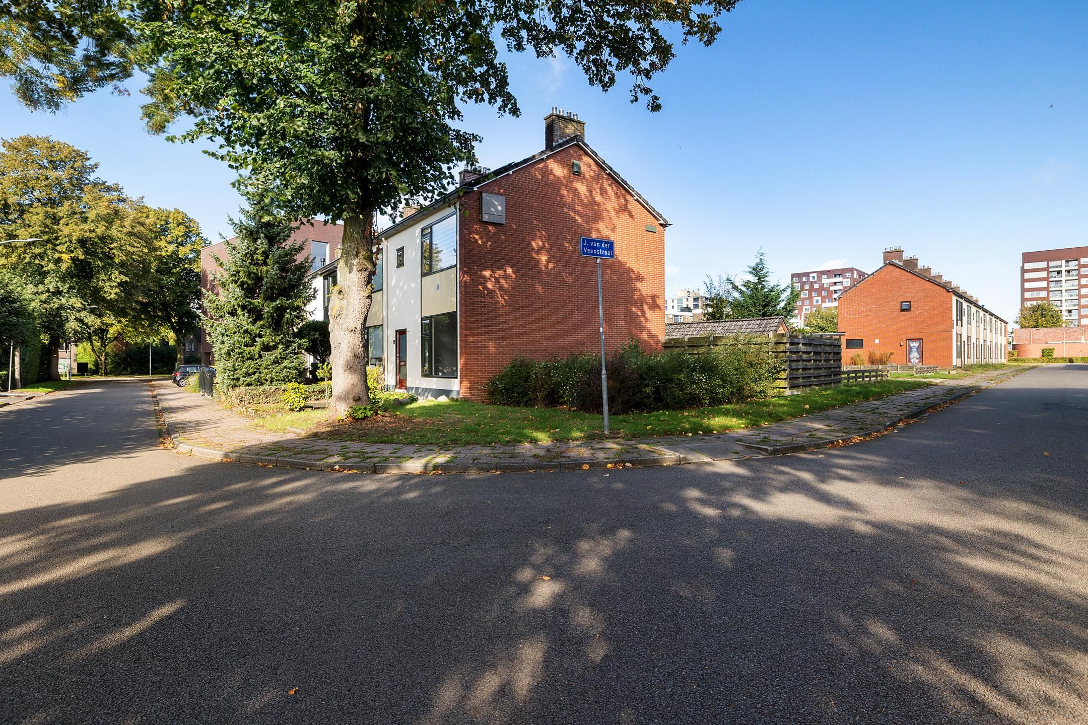 Photo 3 of J. van Ravenswaaystraat 15