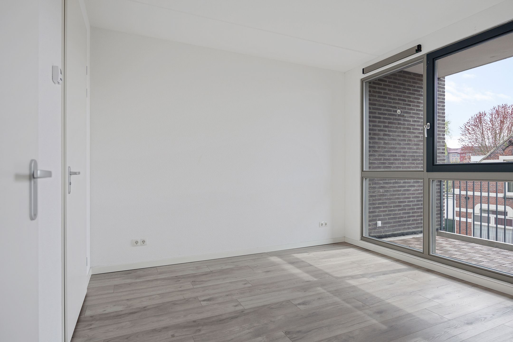 Photo 12 of Van der Capellenstraat 18