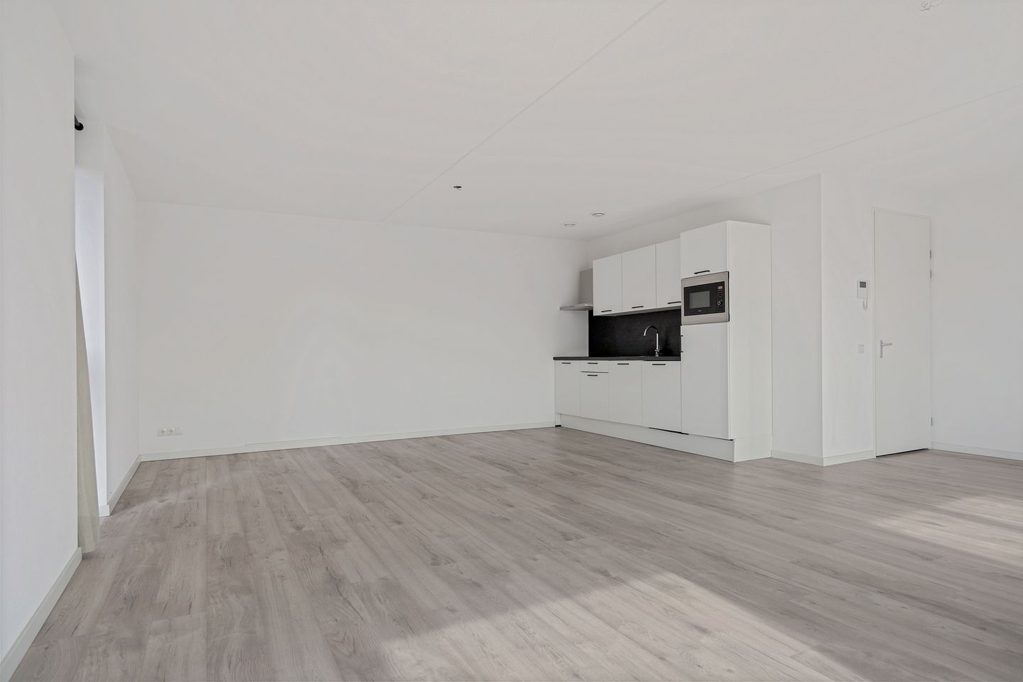 Photo 5 of Van der Capellenstraat 18