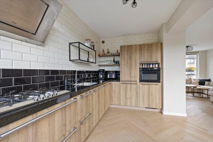 Tussenwoning te koop: Tureluurhof 27, Purmerend