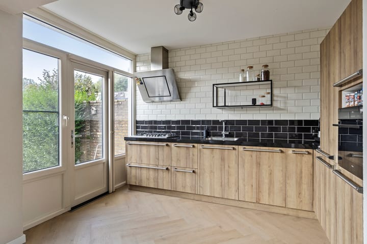 Tussenwoning te koop: Tureluurhof 27, Purmerend
