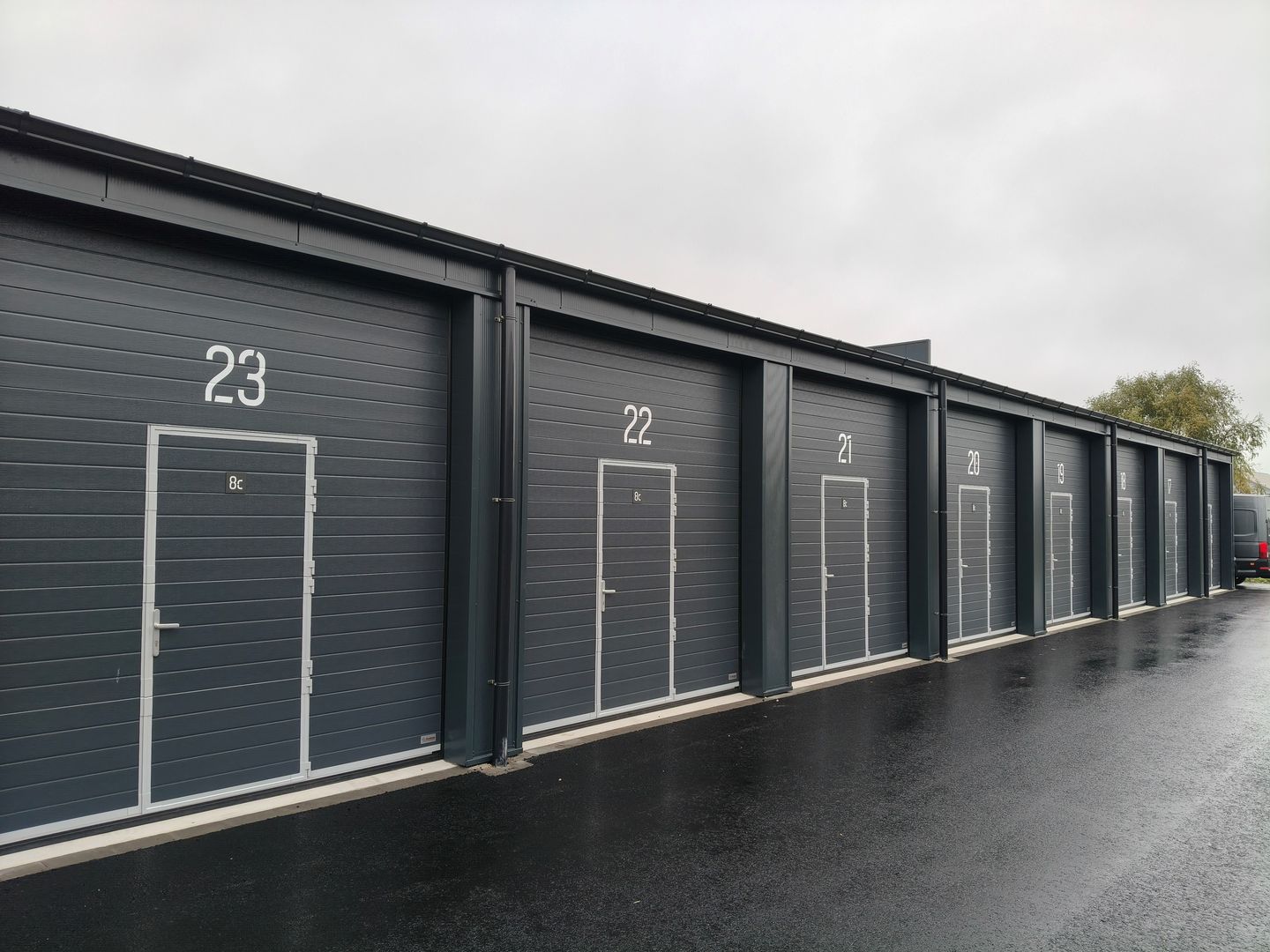 Bekijk foto 3 van Biensma 8-C22