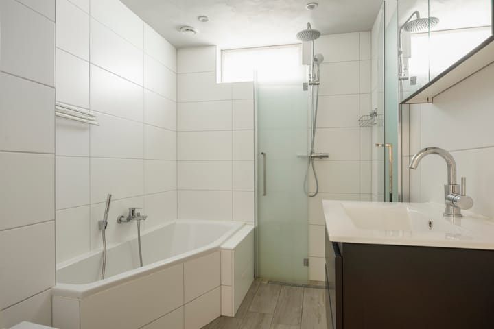 Tussenwoning te koop: Ligusterstraat 5, Heteren