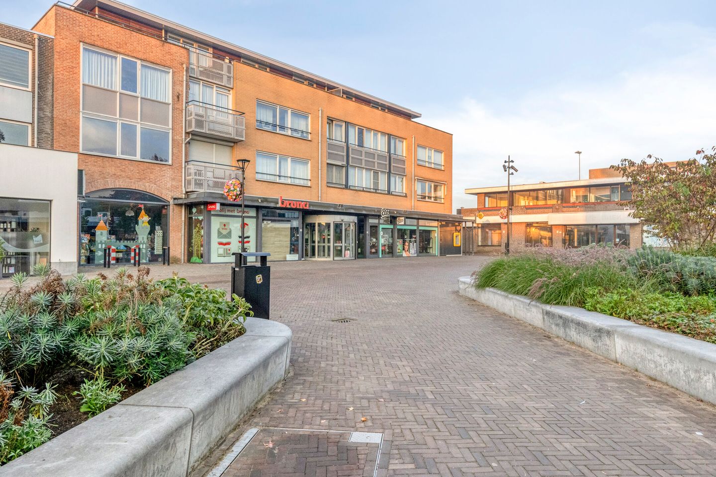 Photo 34 of Eindhovenseweg 24-E