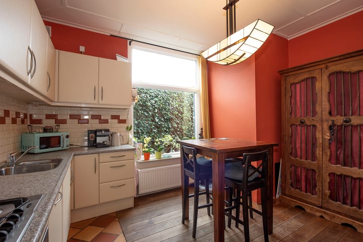 Twee-onder-één-kap te koop: Deldenerstraat 162, Hengelo
