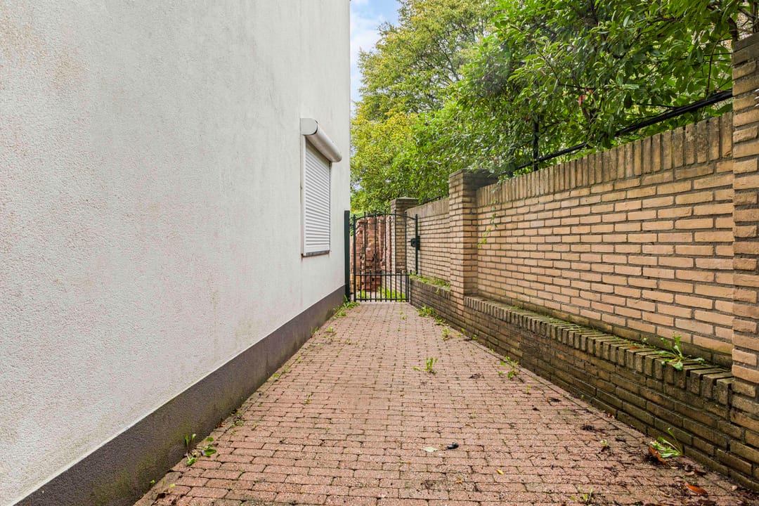 Photo 17 of Akerstraat 145