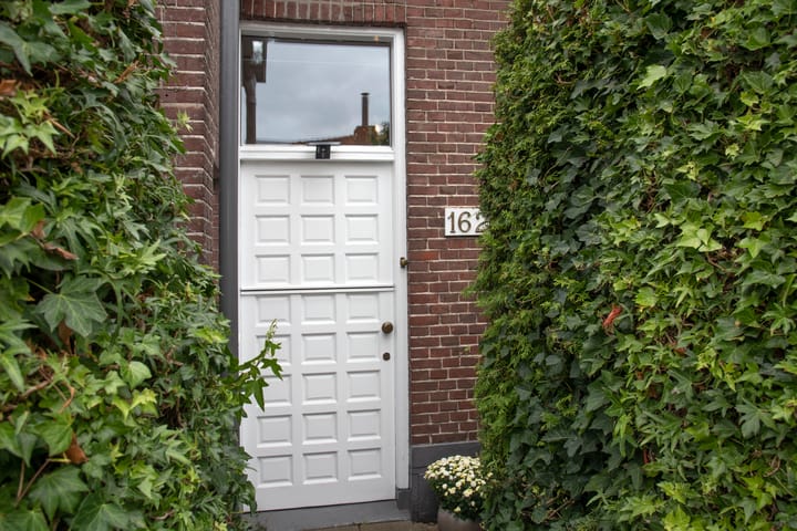 Twee-onder-één-kap te koop: Deldenerstraat 162, Hengelo