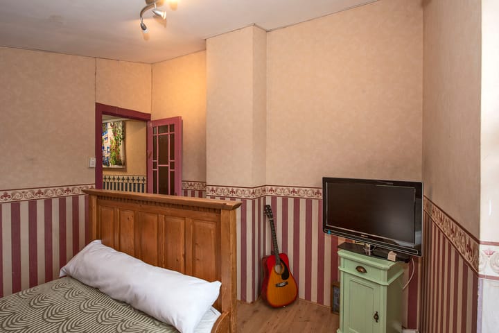 Twee-onder-één-kap te koop: Deldenerstraat 162, Hengelo