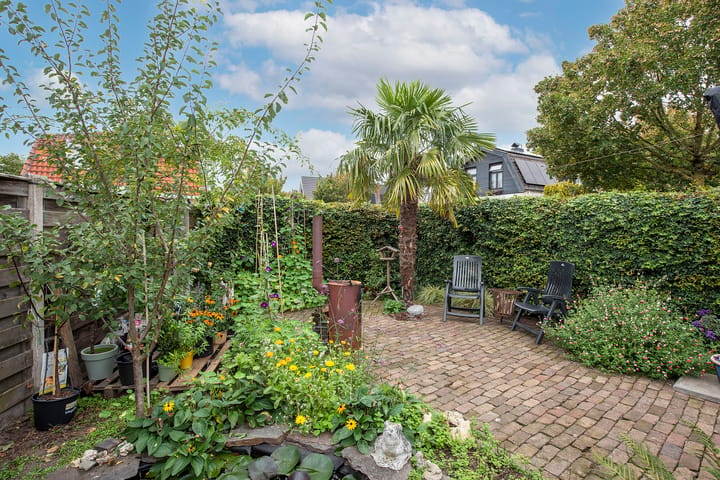 Twee-onder-één-kap te koop: Deldenerstraat 162, Hengelo