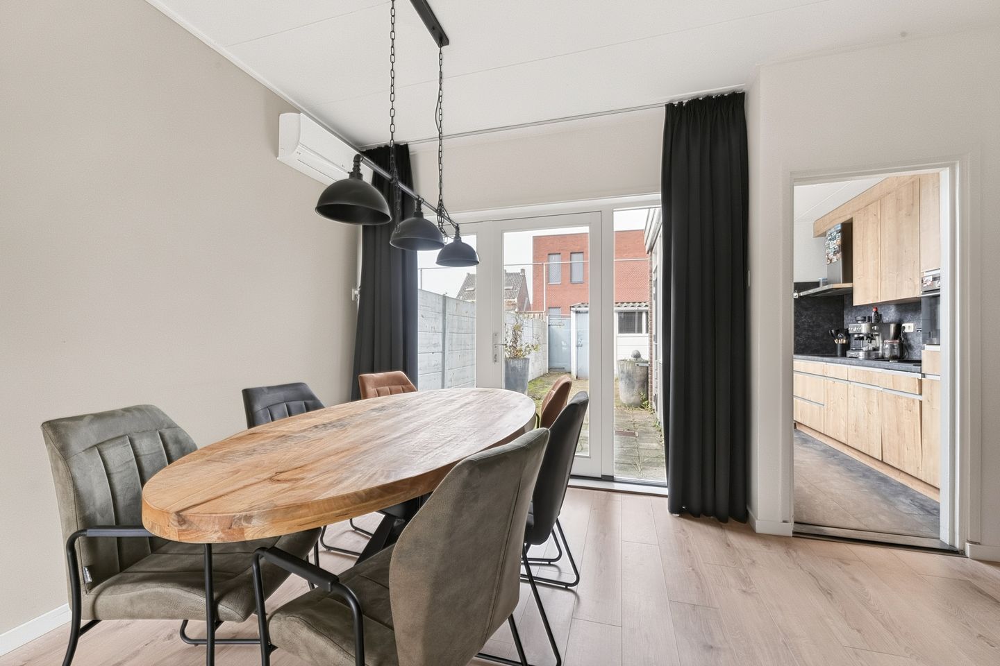Foto 10 van Frederik van Eedenstraat 19