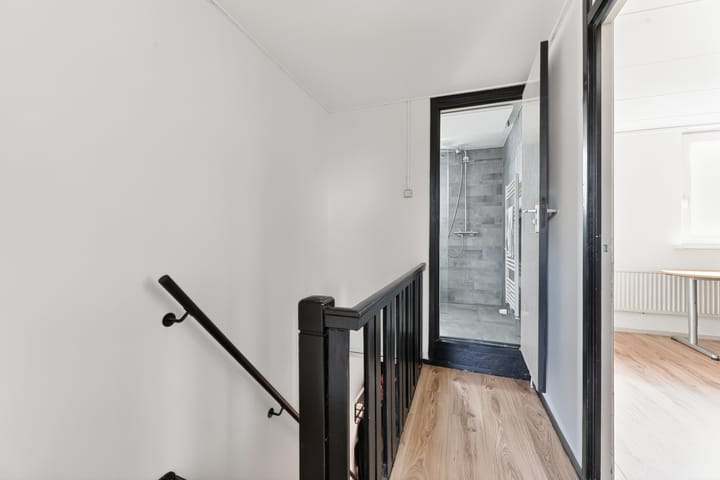 Tussenwoning te koop: Frederik van Eedenstraat 19, Tilburg