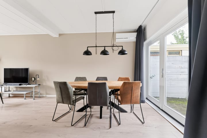 Tussenwoning te koop: Frederik van Eedenstraat 19, Tilburg