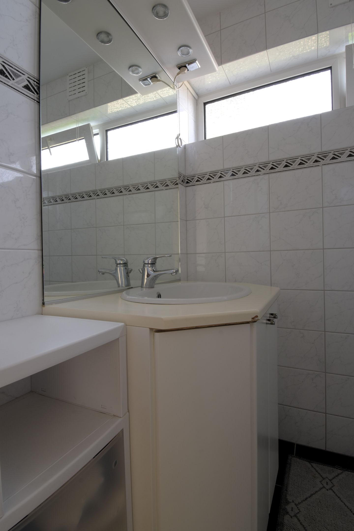 Photo 19 of Karolingenstraat 2
