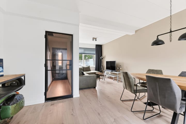 Tussenwoning te koop: Frederik van Eedenstraat 19, Tilburg