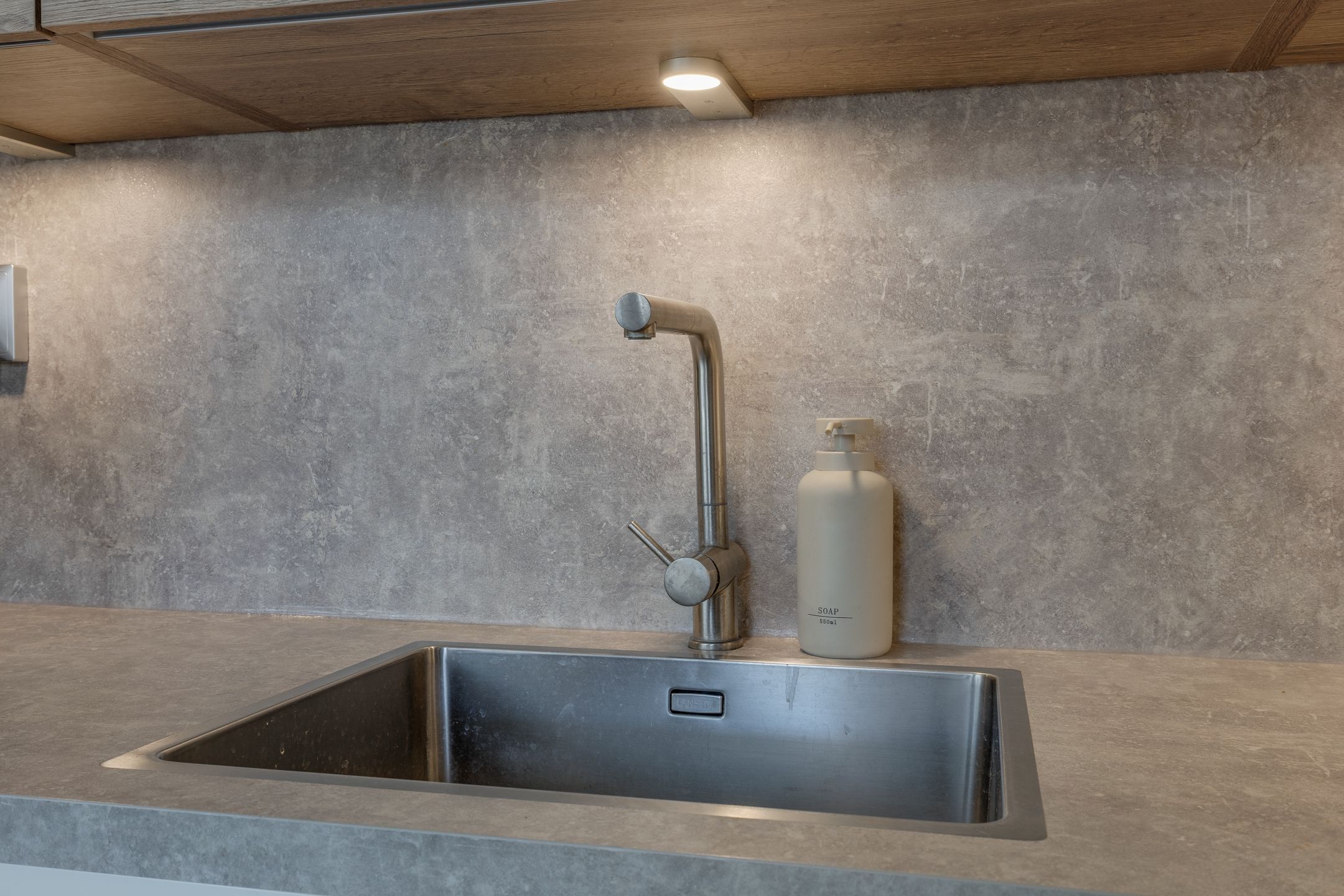 Photo 21 of Bethlehemstraat 24