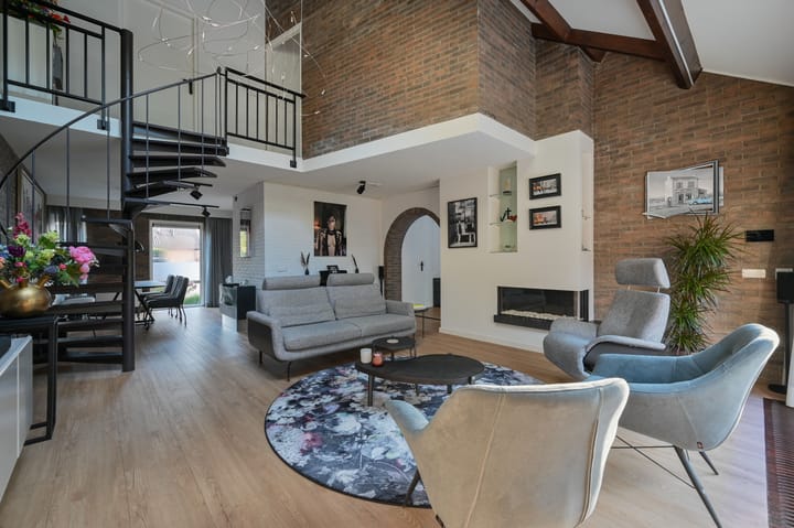 Tussenwoning te koop: Agaat 11, Mijdrecht