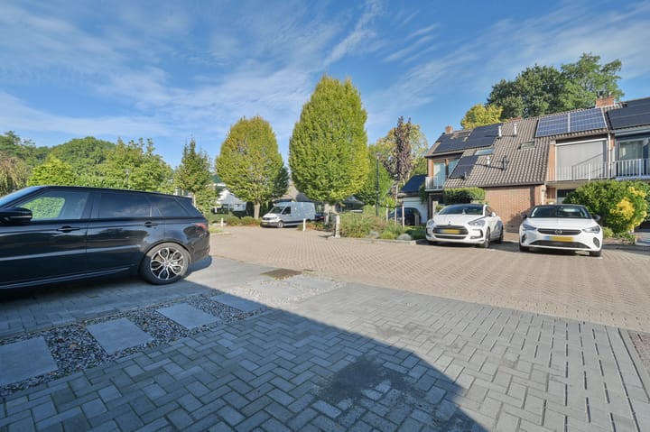 Tussenwoning te koop: Agaat 11, Mijdrecht