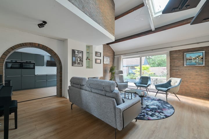 Tussenwoning te koop: Agaat 11, Mijdrecht