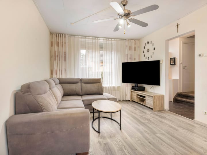Tussenwoning te koop: Wilgenstraat 7, Made