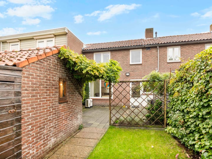 Tussenwoning te koop: Wilgenstraat 7, Made