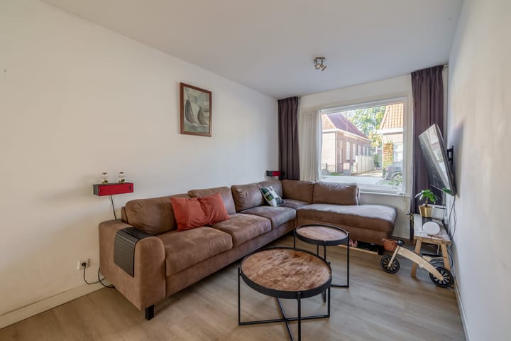 Tussenwoning te koop: Baardwijksestraat 43, Waalwijk