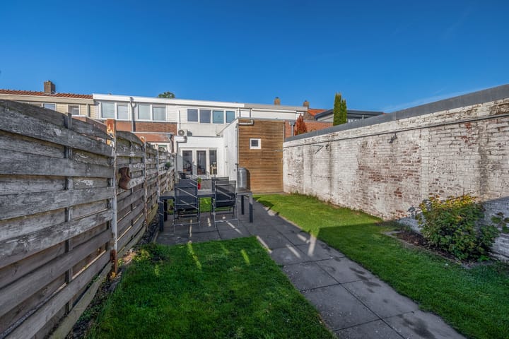 Tussenwoning te koop: Baardwijksestraat 43, Waalwijk