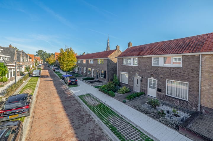 Tussenwoning te koop: Baardwijksestraat 43, Waalwijk