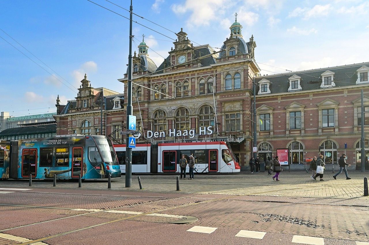 Photo 27 of Huijgensstraat 13-D