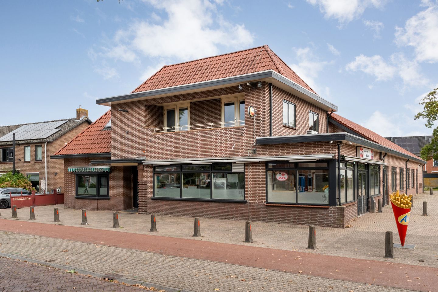 Bekijk foto 1 van Looweg 38