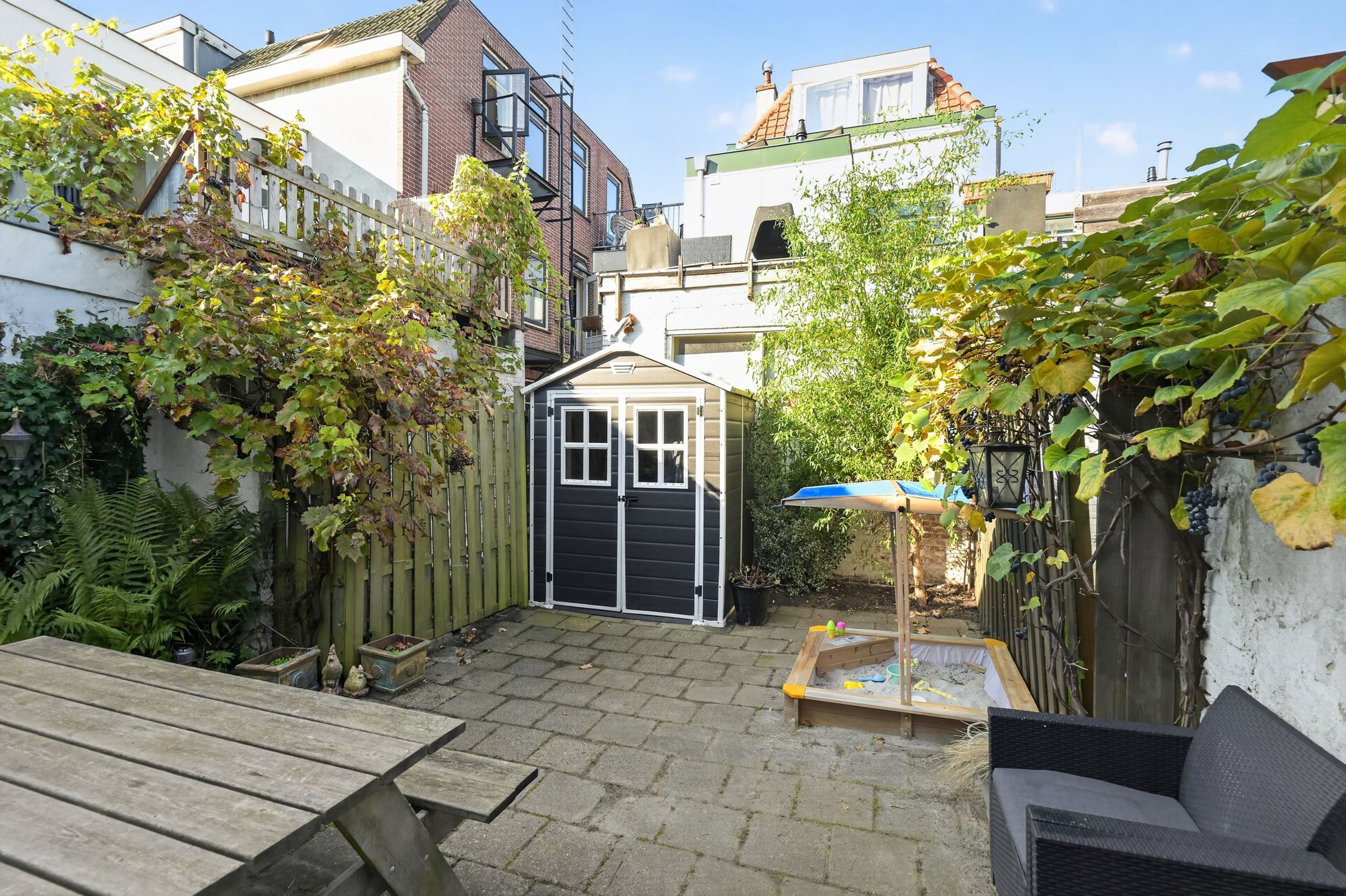 Photo 3 of Bloemstraat 1