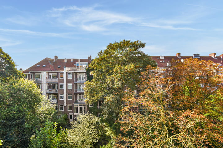 Appartement te koop: Mr. P.N. Arntzeniusweg 14-3, Amsterdam
