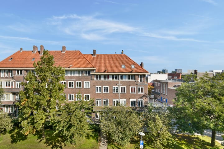 Appartement te koop: Mr. P.N. Arntzeniusweg 14-3, Amsterdam