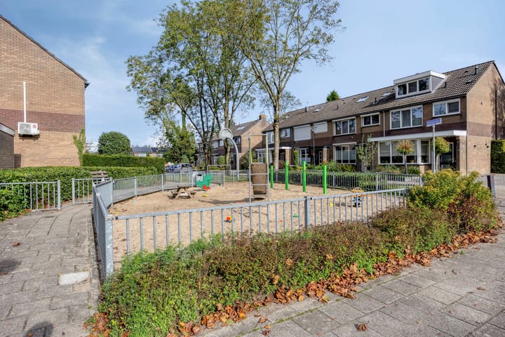 Tussenwoning te koop: Glashorst 47, Scherpenzeel (Ge)