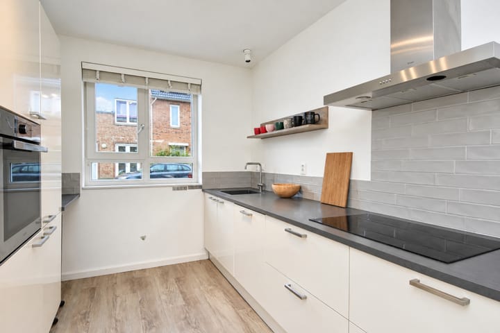 Tussenwoning te koop: Ockenburger Tientweg 4, Rijswijk (Zh)