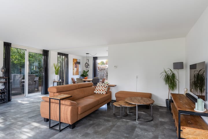 Vrijstaande woning te koop: Meerkoet 2, Rozenburg (Zh)