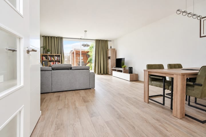Tussenwoning te koop: Ockenburger Tientweg 4, Rijswijk (Zh)