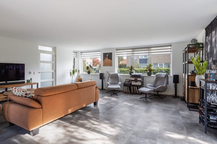 Vrijstaande woning te koop: Meerkoet 2, Rozenburg (Zh)