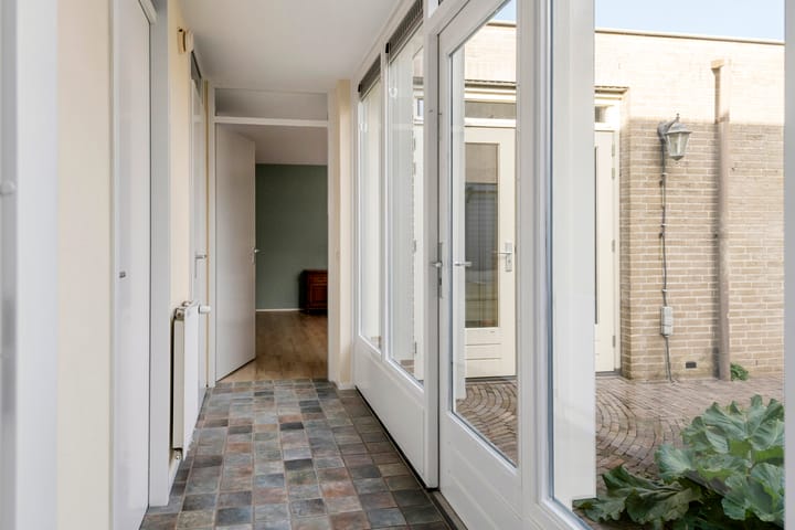 Tussenwoning te koop: Ruisvoorn 13, Tiel