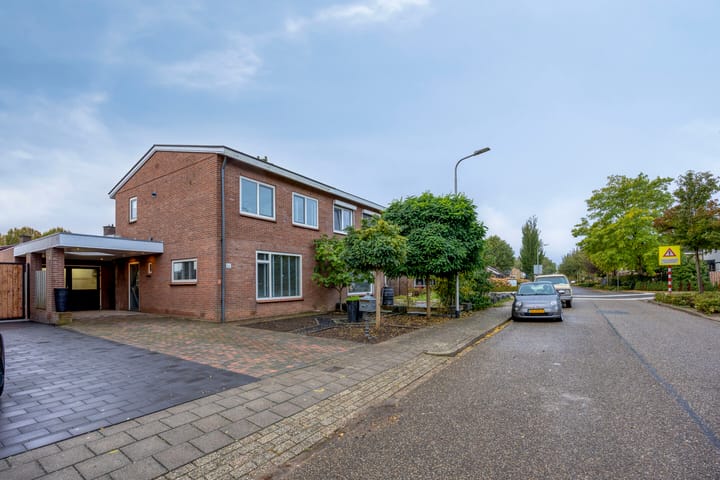 Photo 4 of Huchtstraat 52