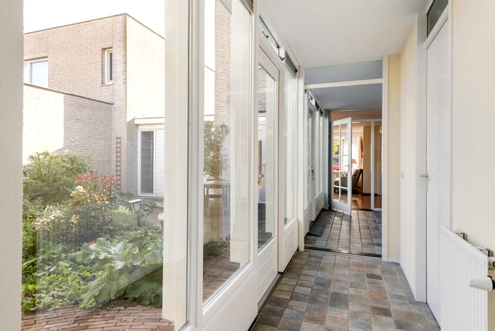 Tussenwoning te koop: Ruisvoorn 13, Tiel