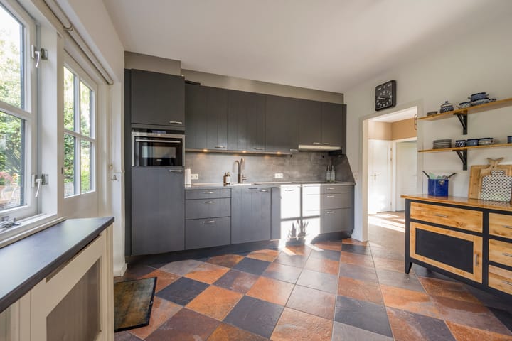 Vrijstaande woning te koop: Vrouwenweg 29, Nijkerkerveen