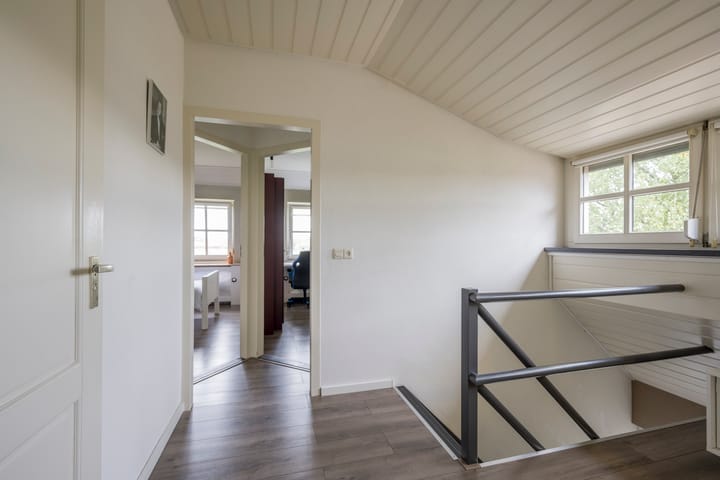 Vrijstaande woning te koop: Vrouwenweg 29, Nijkerkerveen