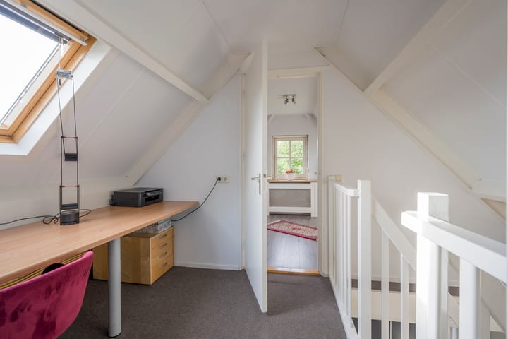 Vrijstaande woning te koop: Vrouwenweg 29, Nijkerkerveen