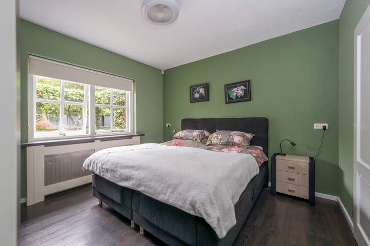 Vrijstaande woning te koop: Vrouwenweg 29, Nijkerkerveen