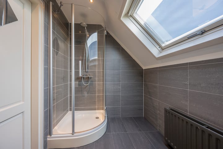 Vrijstaande woning te koop: Vrouwenweg 29, Nijkerkerveen