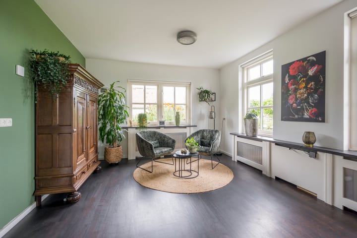 Vrijstaande woning te koop: Vrouwenweg 29, Nijkerkerveen