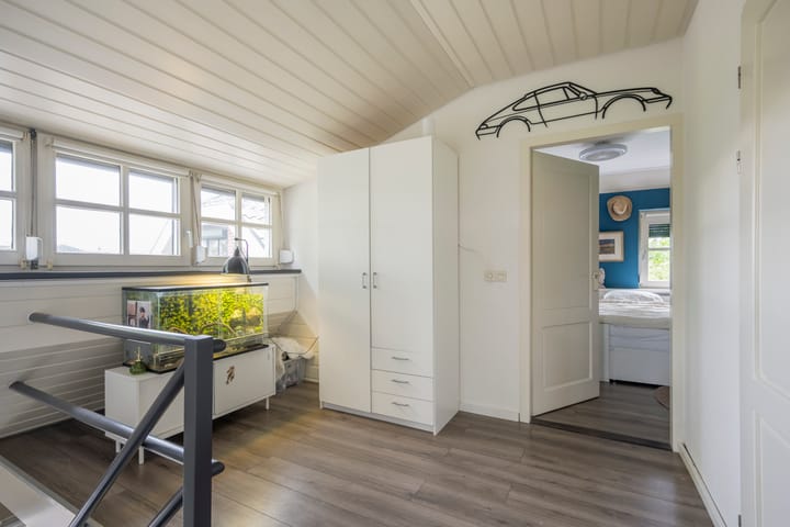 Vrijstaande woning te koop: Vrouwenweg 29, Nijkerkerveen