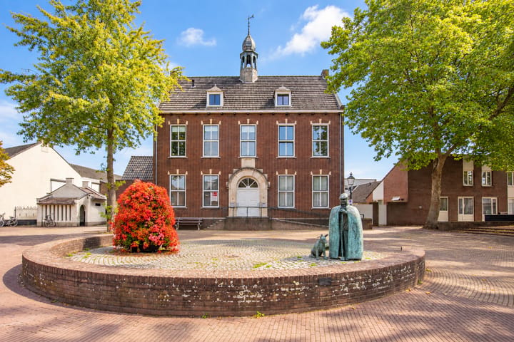 Appartement te koop: Markt 13, Montfort